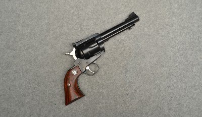 Ruger ~ New Model Super Blackhawk ~ .44 Magnum