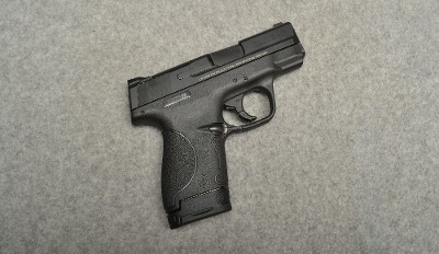 Smith & Wesson ~ M&P9 Shield ~ 9MM Luger