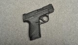 Smith & Wesson ~ M&P9 Shield ~ 9MM Luger
