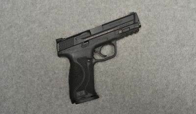 Smith & Wesson ~ M&P40 M2.0 ~ .40 S&W