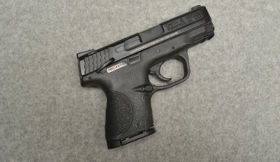 Smith & Wesson ~ M&P9C ~ 9MM Luger