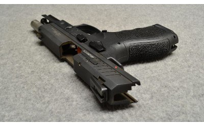 Taurus ~ TH40 ~ .40 S&W - Image 4 of 6