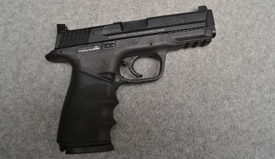 Smith & Wesson ~ M&P 40 ~ .40 S&W - Image 1 of 5