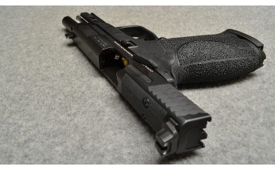 Smith & Wesson ~ M&P 10mm ~ 10mm Auto - Image 4 of 5