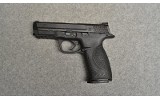 Smith & Wesson ~ M&P 40 ~ .40 S&W - 2 of 5