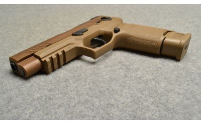 SIG SAUER ~ M17 ~ 9mm Luger - Image 3 of 6