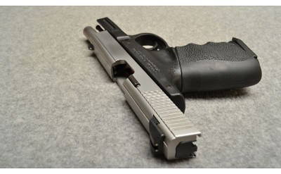 Smith & Wesson ~ SW40VE ~ .40 S&W - Image 4 of 5