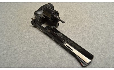Taurus ~ Tracker 992 ~ .22 LR/ .22 Mag - Image 3 of 5