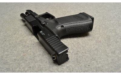 Glock ~ 19 Gen 5 ~ 9mm Luger - Image 4 of 5