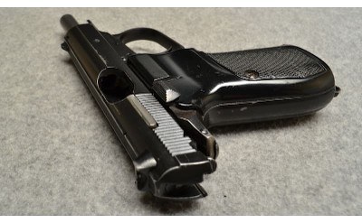 CZ ~ 82 ~ 9X18 Makarov - Image 4 of 5