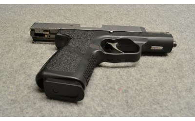 Kahr Arms ~ CW40 ~ .40 S&W - Image 5 of 5