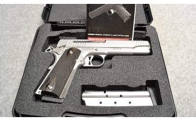 SIG Sauer ~ 1911 ~ .40 S&W - Image 6 of 6