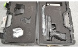 Springfield Armory ~ XD-40 ~ .40 S&W - Image 6 of 6