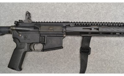Smith & Wesson ~ M&P 15 ~ 5.56 NATO - Image 3 of 12