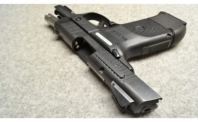 Ruger ~ SR9C ~ 9mm Luger - Image 4 of 6