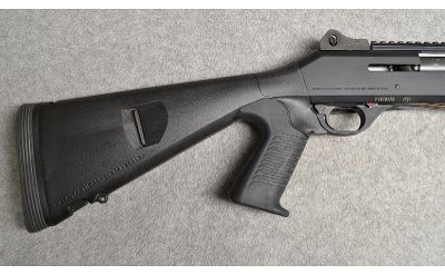 Benelli ~ M1014 ~ 12 Gauge - Image 2 of 11