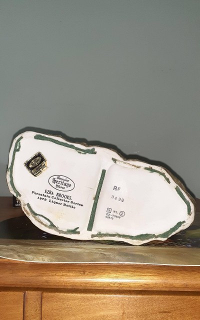 HERITAGE CHINA BENGAL TIGER FIGURINE - Image 4 of 7