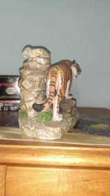 HERITAGE CHINA BENGAL TIGER FIGURINE - 3 of 7