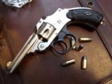 Smith & Wesson .32 center-fire safety hammerless mfgd. in 1904 - 6 of 6