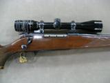 WEATHERBY MK V DELUXE .300 WBY MAG W/WEATHERBY 3-9X40 WIDEFIELD SCOPE
- 1 of 11