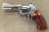 S&W MODEL 686 (NO DASH) 4 INCH .357 REVOLVER - EXCELLENT - - 1 of 4