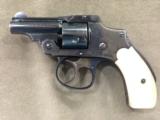 SMITH & WESSON SAFETY HAMMERLESS 2ND MODEL .32S&W REVOLVER W/PEARL GRIPS -
- 1 of 6