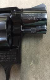 SMITH & WESSON MODEL 37 AIRWEIGHT ROUND BUTT .38 SPECIAL - 99% - - 6 of 10