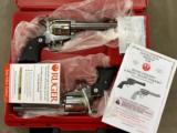 RUGER SASS NEW MODEL VAQUERO CONSEC NUMBERED PAIR .45 COLT - NEW -
- 1 of 3