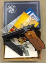 Smith & Wesson Model 39-2 9mm Blue In Original Box - 99% Perfect- 1 of 5