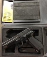 SIG P226 9MM WEST GERMAN PRODUCTION - EXCELLENT -- 1 of 6