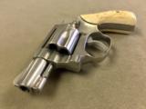 S&W MODEL 60 .38 SPECIAL REVOLVER W/IVORY GRIPS - EXCELLENT - - 4 of 7