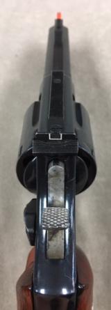 S&W MOD 586 REVOLVER .357 MAG 4 INCH BLUE TARGET STOCKS - 99% - 8 of 9