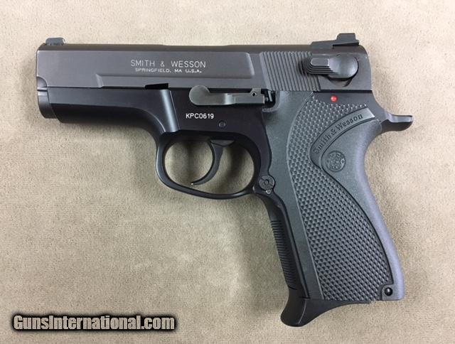 S&W Model 4006 