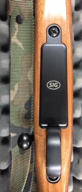 SIG SHR970 WALNUT .30-06 RIFLE ABOUT NEW CONDITION WITH BASES AND RINGS
- 5 of 8