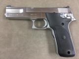 S&W Model 2206 .22lr Auto Stainless 4.5 inch pistol - excellent - - 1 of 5