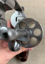 S&W Mod 629-5 Lew Horton Performance Center 2.5 Inch - about perfect - - 5 of 9