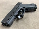 Glock 17 Gen 2 w/laser - excellent - - 4 of 9