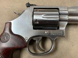 S&W Model 686-6 .357 Revolver - excellent - - 5 of 12