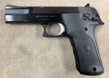 S&W Model 422 .22lr Pistol - excellent - - 1 of 5