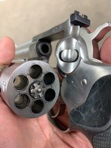 Ruger Stainless Redhawk .41 Magnum Revolver - excellent - - 6 of 8
