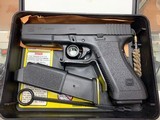 Glock Model 17 9mm Gen II - mint in box - - 1 of 8