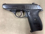 Sig P232 .380acp Semi Auto Pistol - minty - - 3 of 7
