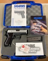 SIG P220 Stainless Carry .45 ACP - excellent - - 1 of 6