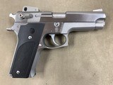 Smith & Wesson Model 659 9mm Stainless - excellent - 2 of 5