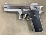 Smith & Wesson Model 659 9mm Stainless - excellent - 1 of 5