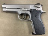 Smith & Wesson 5906 9mm Pistol - excellent - - 2 of 5