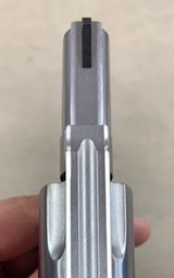 Smith & Wesson 640-1 .357 Mag Stainless - Laser - excellent - 5 of 8