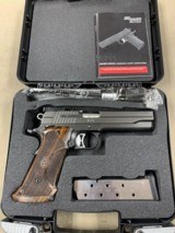 Sig 1911 .45acp - minty - - 1 of 8