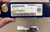 Smith & Wesson 622 .22lr in box - 3 of 9
