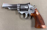 Smith & Wesson 66-2 - mint